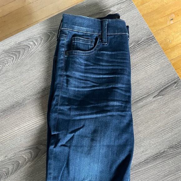 Kendall and Kylie High Rise - Picture 2 of 4